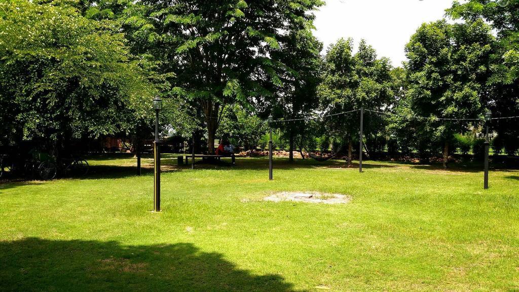111 Resort & Spa Ban Tha Ramat Bagian luar foto