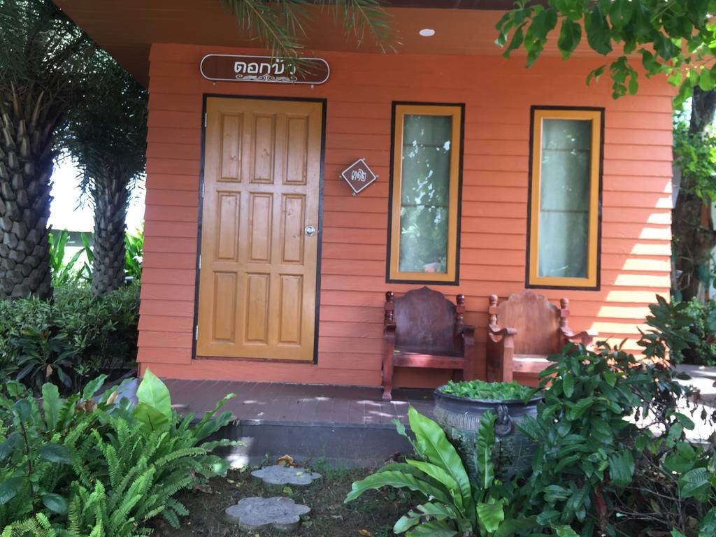 111 Resort & Spa Ban Tha Ramat Bagian luar foto