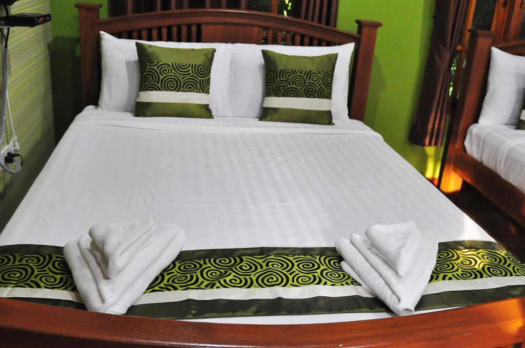111 Resort & Spa Ban Tha Ramat Bagian luar foto