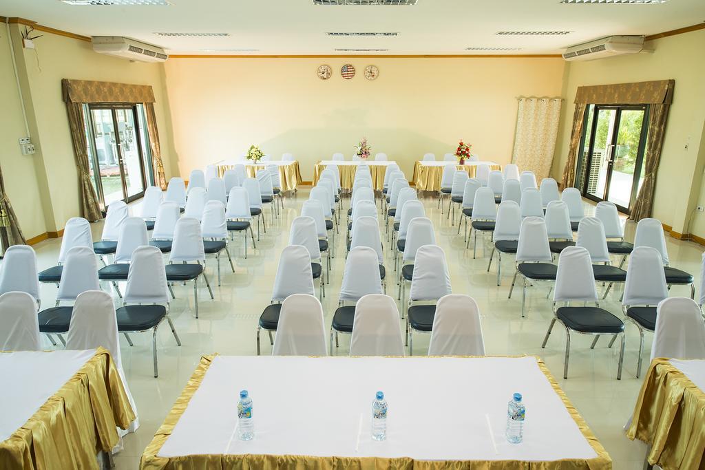 111 Resort & Spa Ban Tha Ramat Bagian luar foto