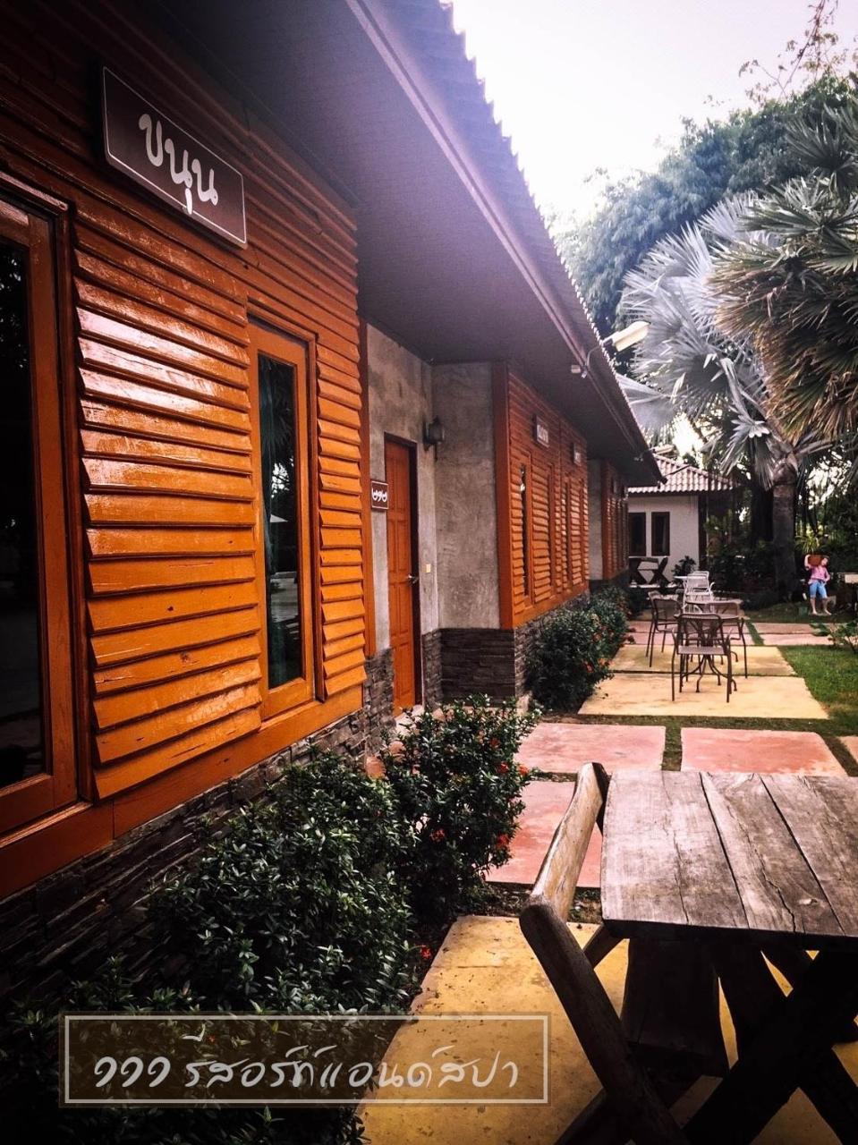 111 Resort & Spa Ban Tha Ramat Bagian luar foto